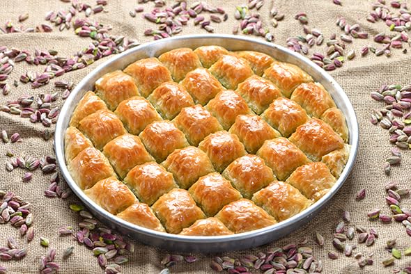 Baklava with pistachios according to traditional home recipe (500 g)|B0D2Y52RKT