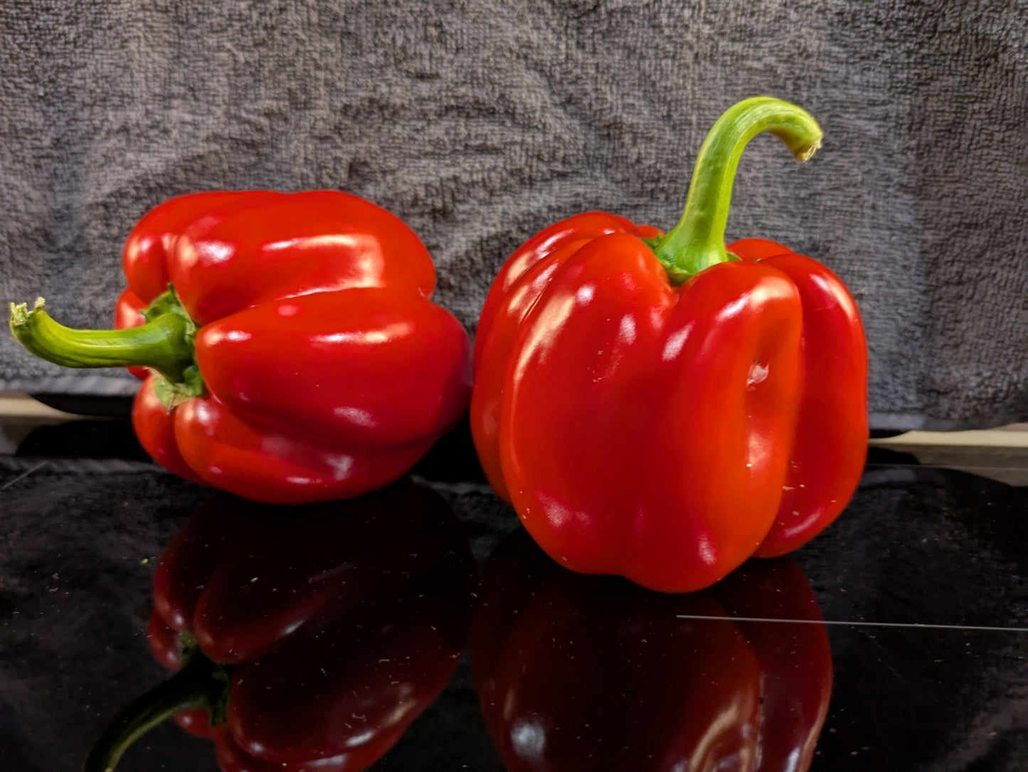 Paprika 🌶️ Rot 15 Samen Gemüsepaprika 🫑 Red Knight ertragreiche Sorte Lecker  - Bild 1 von 5
